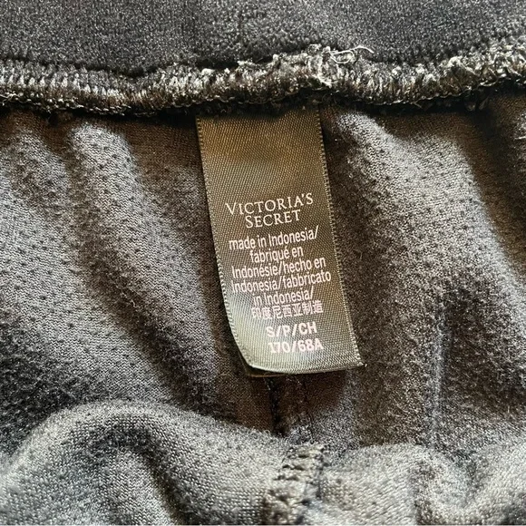 Victoria’s Secret Black Velour High Rise Jogger size Small plush soft V Logo - Picture 4 of 4